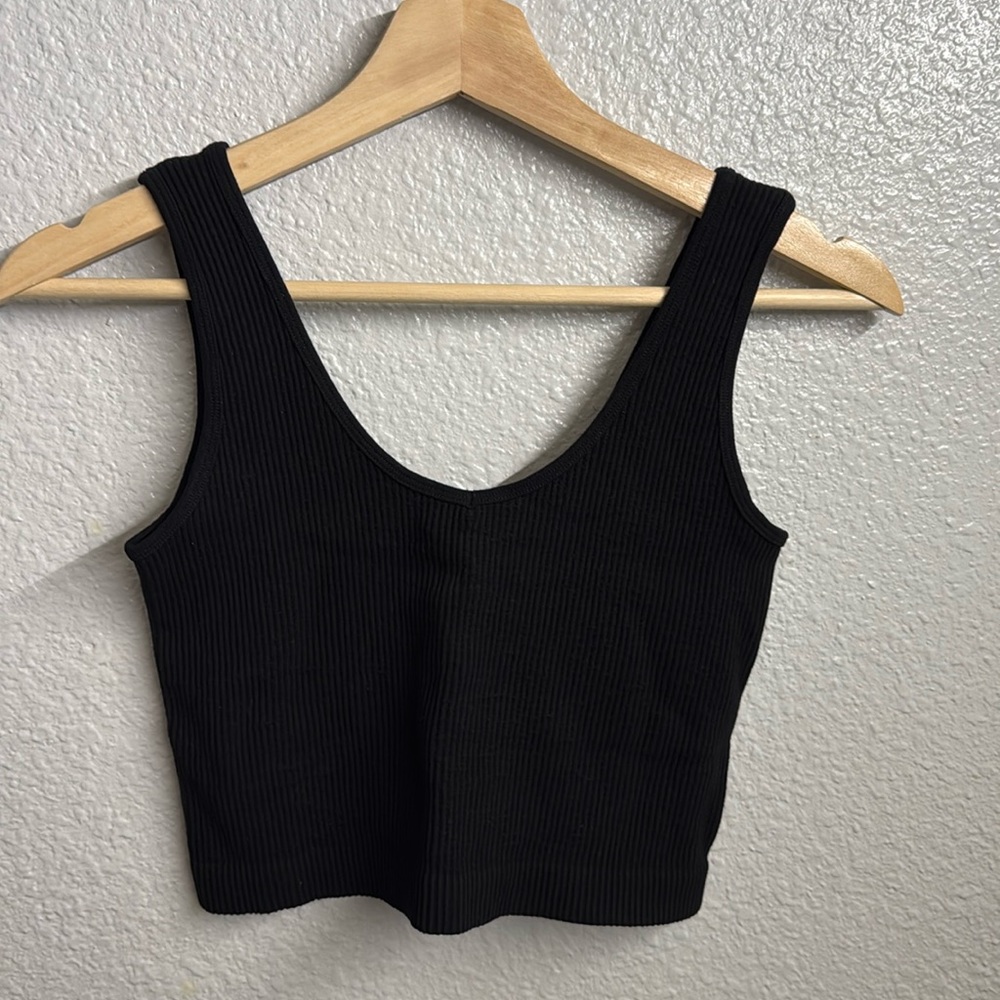 Black Ribbed Crop Tank Top